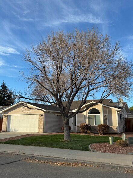 Primary Photo - 3108 1/2 Palomino Way