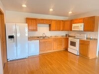 Building Photo - 1305 Country Club Dr