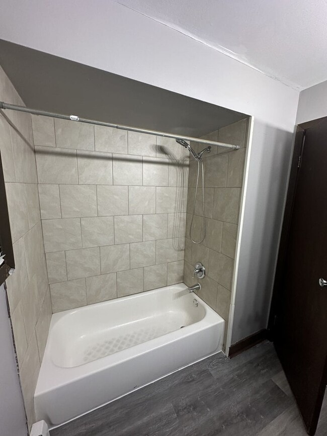 Building Photo - 14803 Kilpatrick Ave