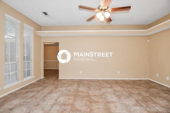 Building Photo - 3 Bedroom Pet-Friendly Home in Mesquite, TX with Main Street Renewal