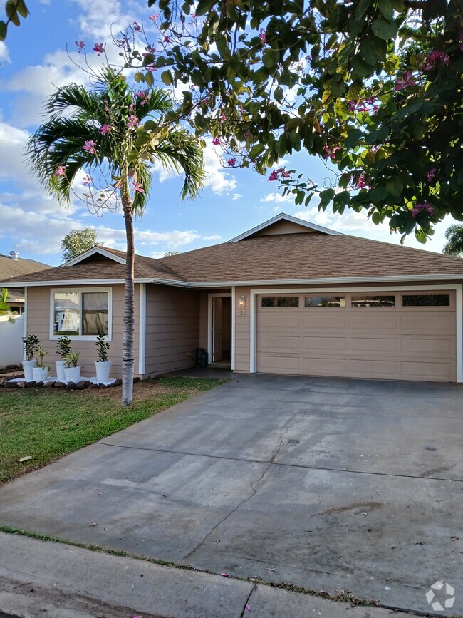 Building Photo - 35 Polale St