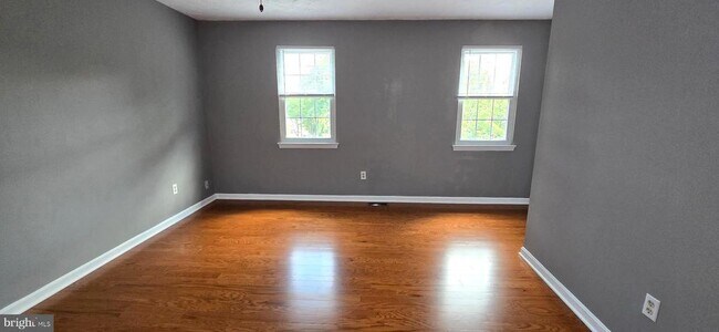Building Photo - 1526 Palm Ct