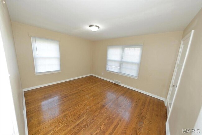 Building Photo - 6127 Shillington Dr