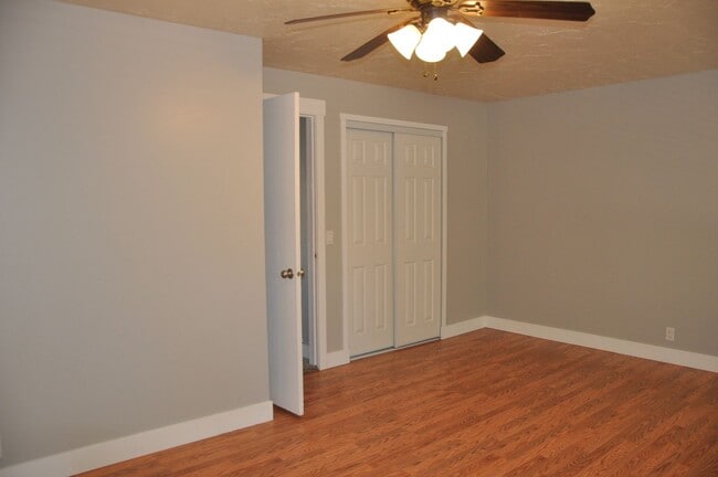 Building Photo - Beautiful 2 bedroom on the east side!