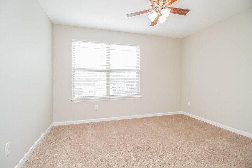 Building Photo - 2102 Longhunter Chase Dr