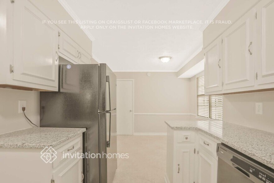 Building Photo - 5528 Fern Creek Dr SW