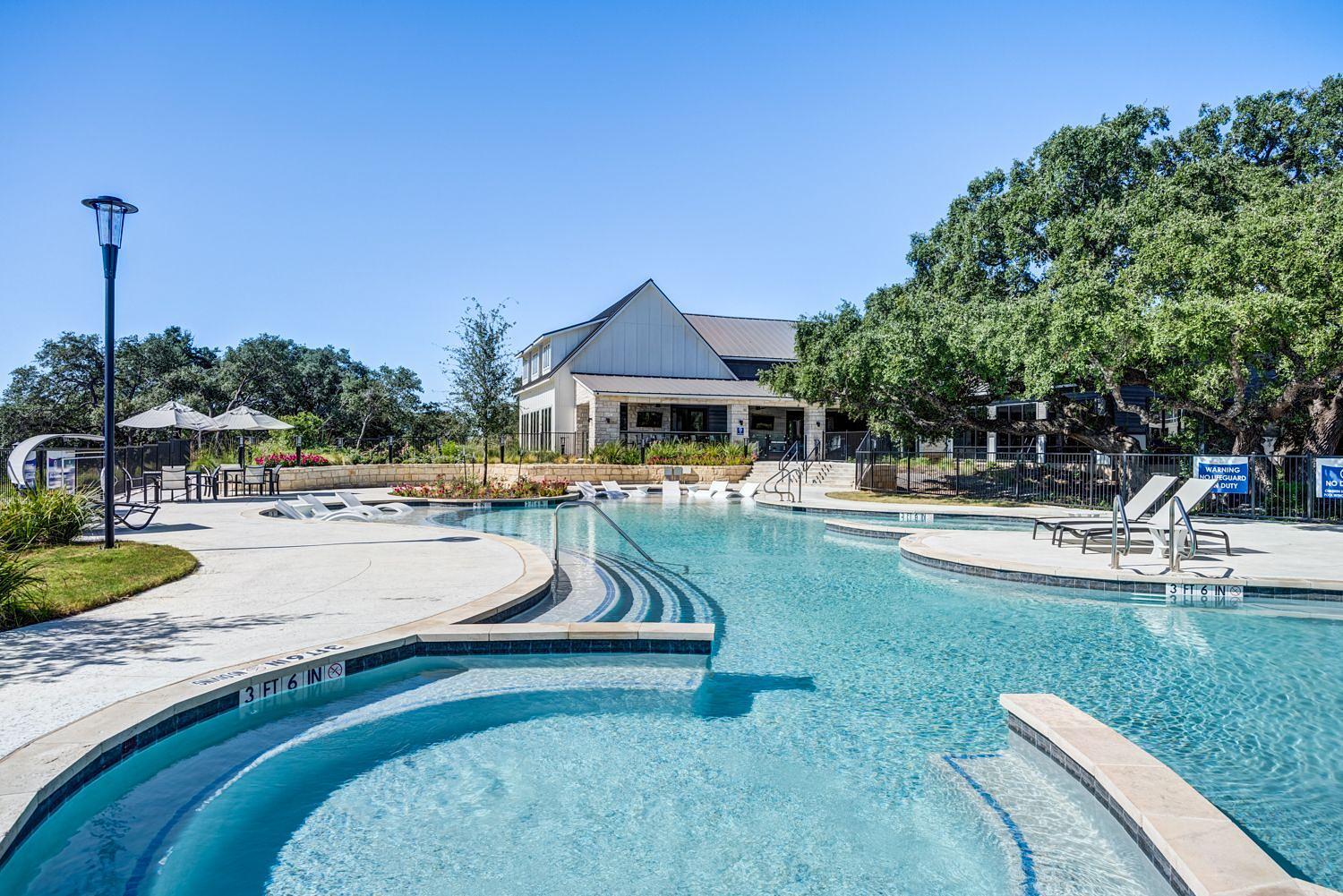 Building Photo - 210 Nottingham Ln