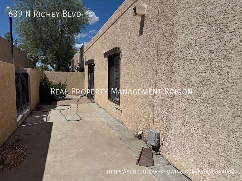 Building Photo - 639 N Richey Blvd