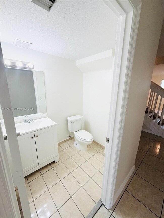 Building Photo - 26323 SW 135th Pl