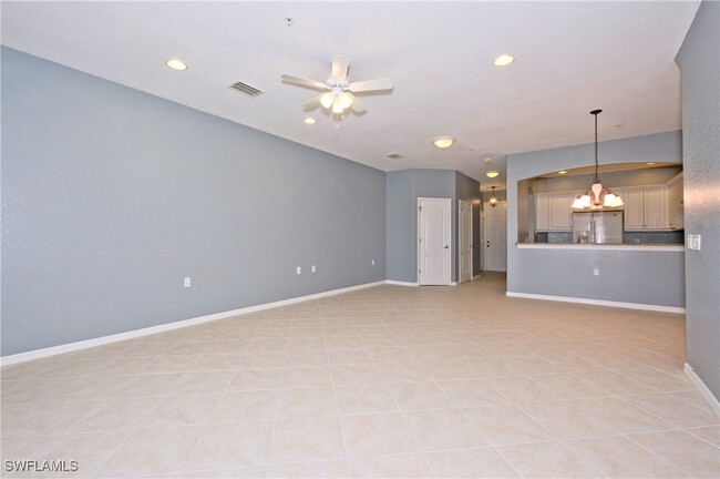 Building Photo - 3221 Cottonwood Bend