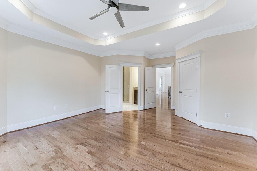 Building Photo - 829 Golden Arrow St