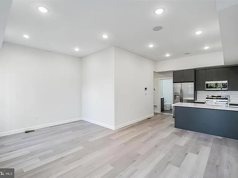 Building Photo - 2417 N 7th St