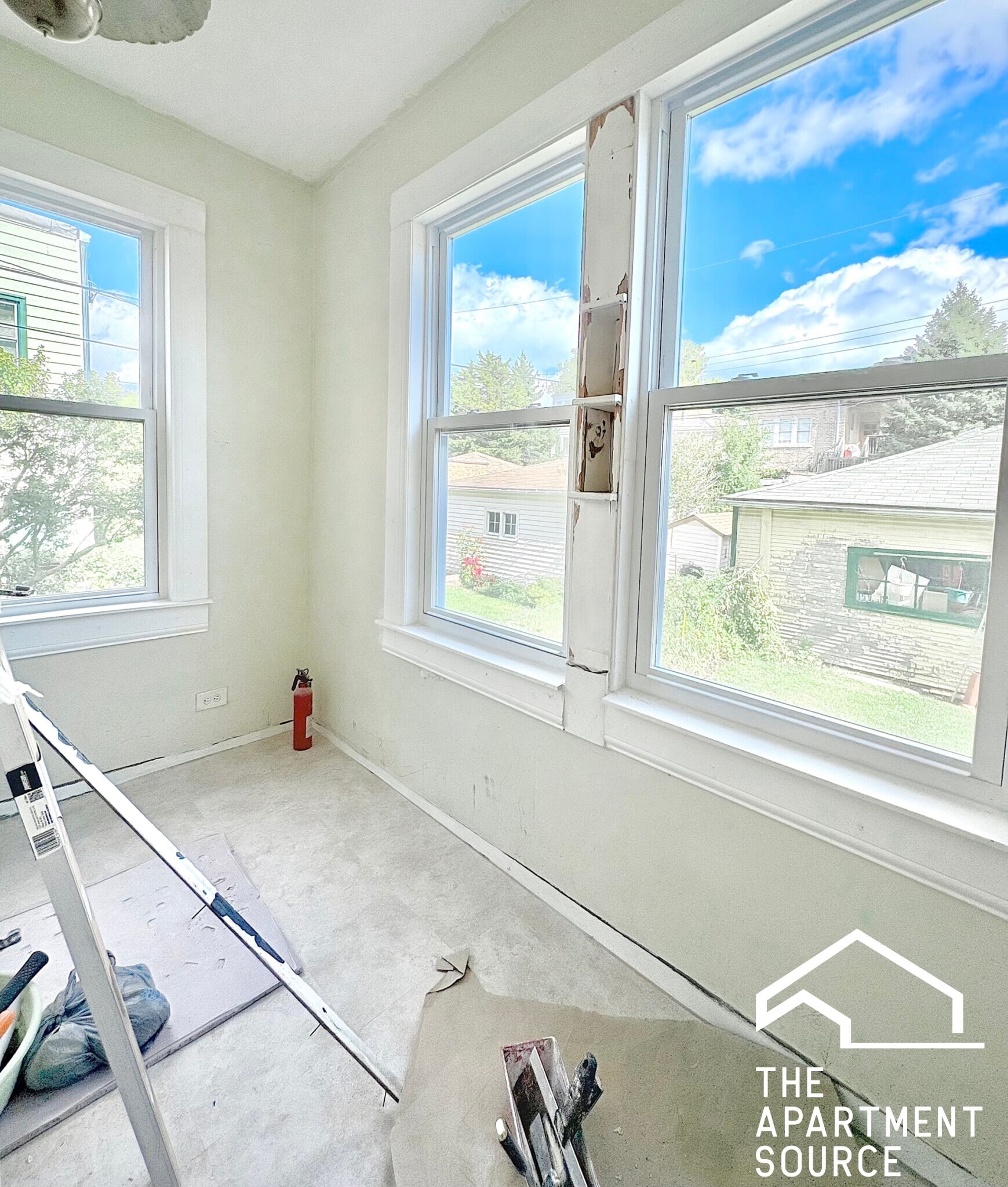 Building Photo - 5713 N Talman Ave