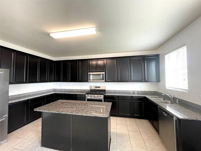 Primary Photo - 6714 Dayridge Ln