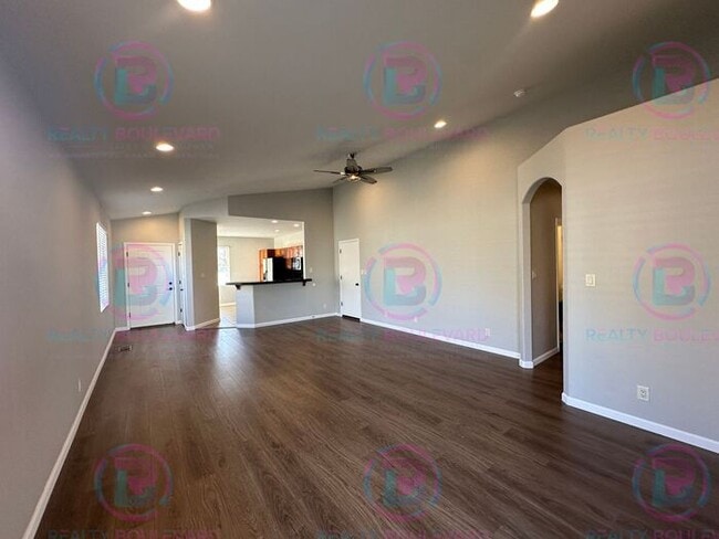 Building Photo - South Meadows 3-Bedroom 2 Bath Home New paint and Carpet Mt. Rose Views & Covered Patio