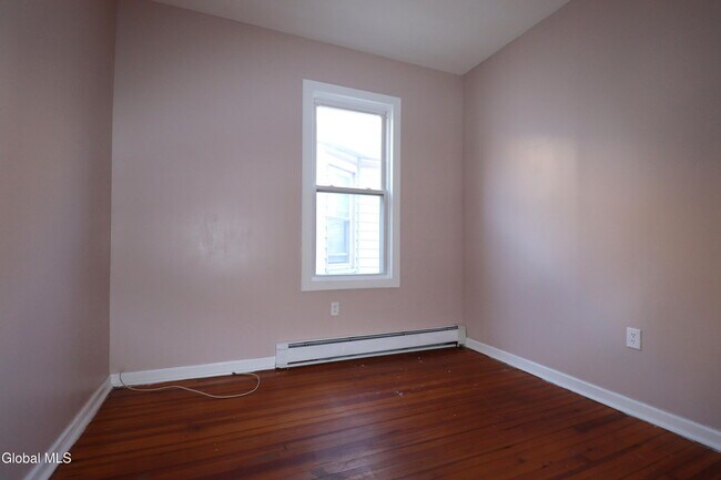 Building Photo - 29 Morris St