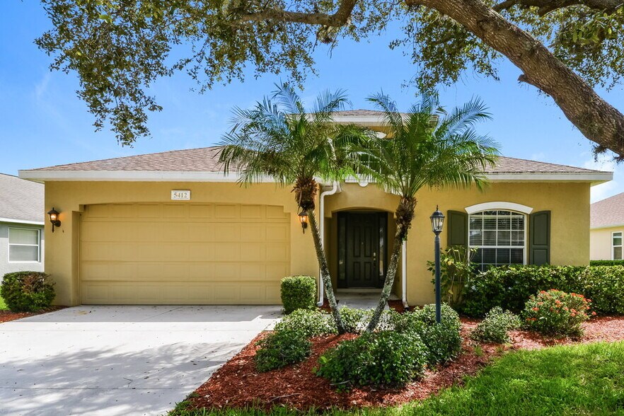 Primary Photo - 5412 Lexington Dr