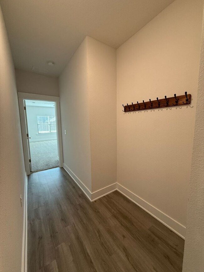 Building Photo - 6124 Cherry Hill Cir