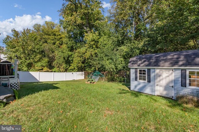 Building Photo - 3107 Ladova Way