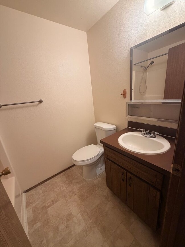 Building Photo - Rambler style home