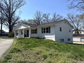 Building Photo - 3 BR 3 BA Ranch in Troy, MO