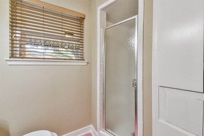 Building Photo - 5231 Willowbend Blvd