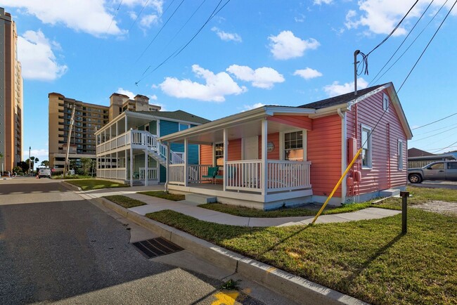 Building Photo - Winter Rental in North Myrtle Beach! Avail...