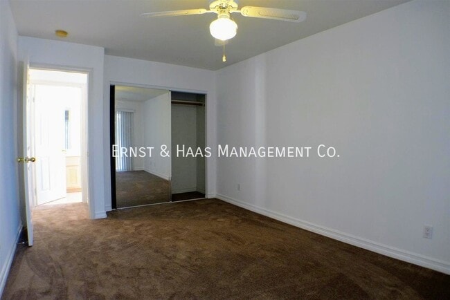 Building Photo - 3560 Pine Ave