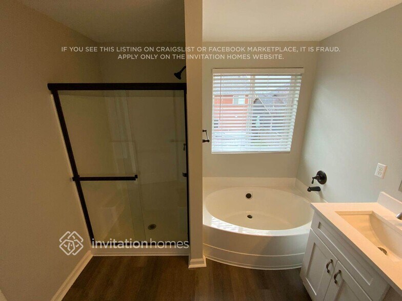 Building Photo - 6741 Flute St SE