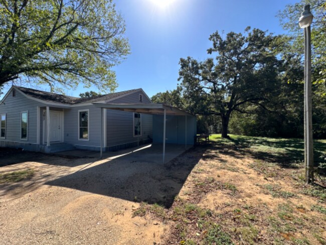 Building Photo - 3017 FM 2280