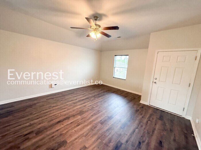 Building Photo - 1115 Brookhaven Dr