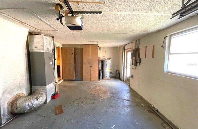 Building Photo - 7335 Ashwood Dr