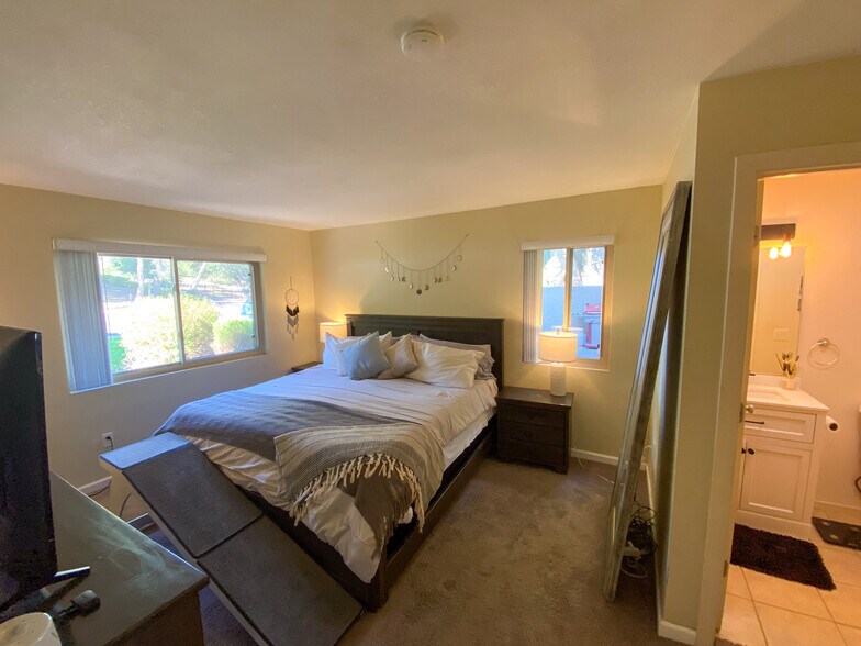 Building Photo - 2616 Alpine Blvd