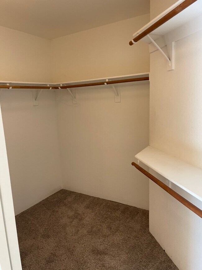 Building Photo - Beautiful Rocklin 4 Bedroom Home with 3 Ca...