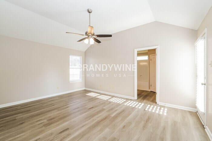 Building Photo - 8077 Sandywood Ln