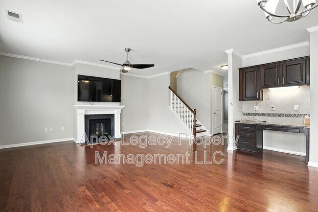 Building Photo - 1009 Artis Town Ln