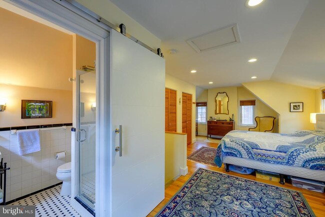 Building Photo - 4504 Highland Ave