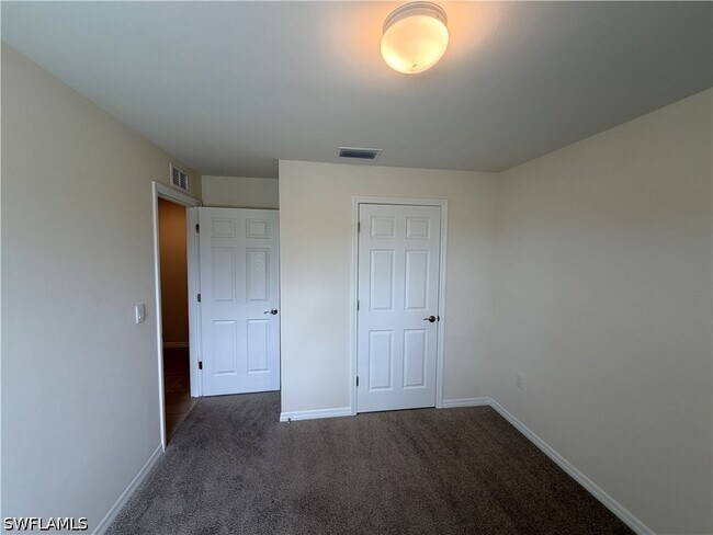 Building Photo - 513 Ella Jean Pl