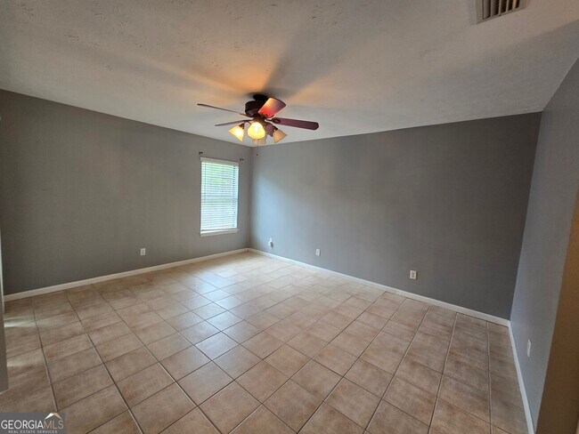 Building Photo - 127 Summerfield Dr