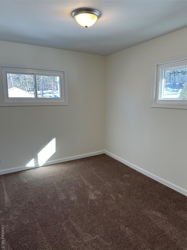 Building Photo - 9 Upper Hillman Rd