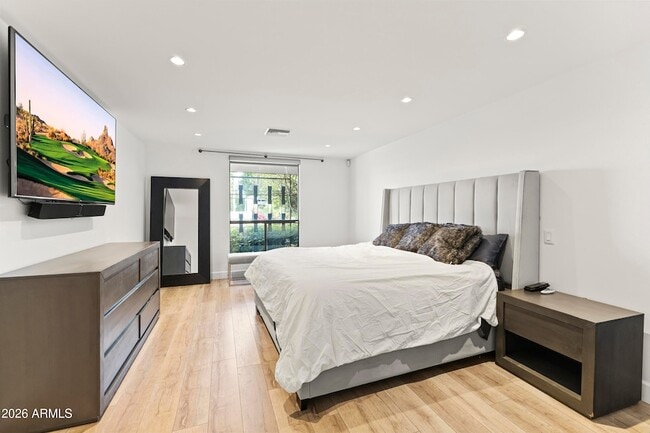 Building Photo - 6834 N 72nd Pl