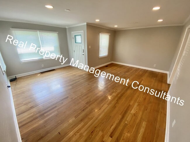 Building Photo - Charming 3-Bedroom Ranch Home in Roeland Park