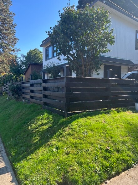 Building Photo - 6920 NE 27th Ave