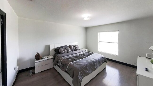 Building Photo - 2641 Sunset Cir