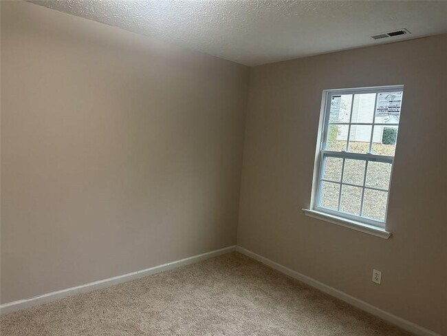 Building Photo - 1315 Sweetwater Ct