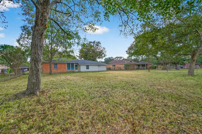 Building Photo - 1411 Mimosa Ln