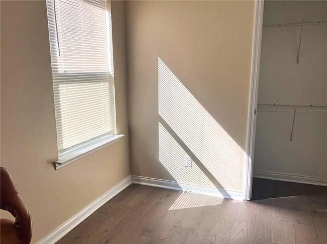 Building Photo - 119 Hogan Rd