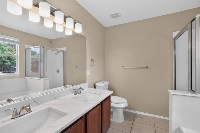 Building Photo - 111 Mossy Rock Cove