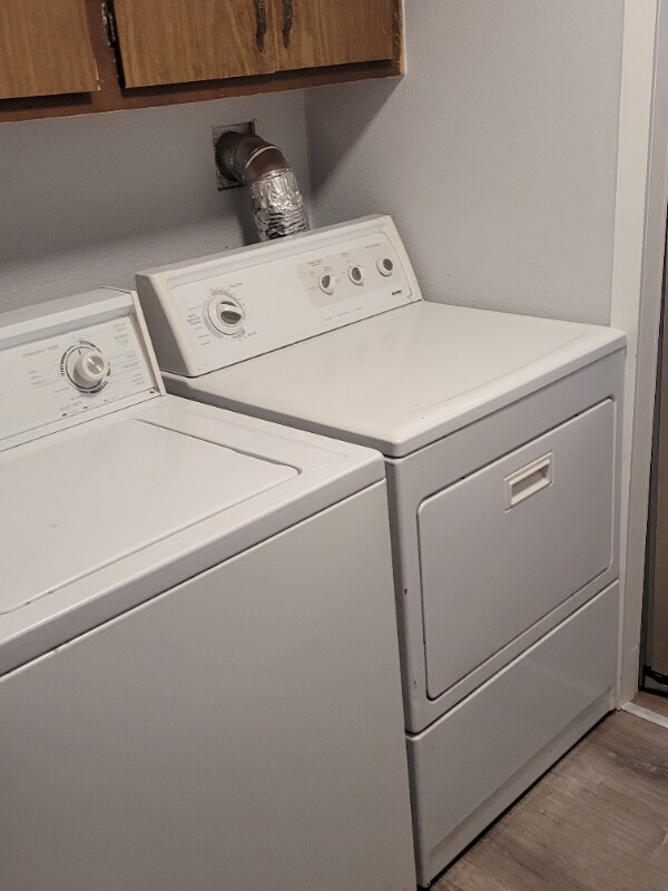 Building Photo - 10 9th Ave