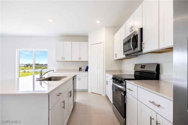 Building Photo - 4098 Lattuca